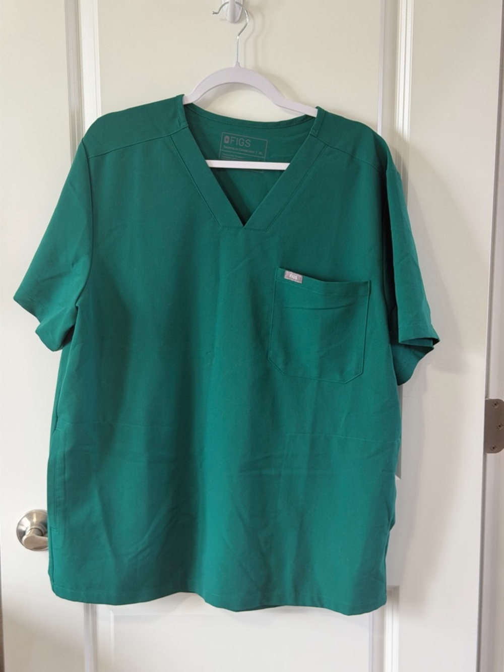 FIGS V-Neck Scrub Top xl